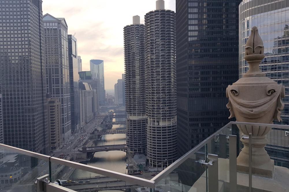 chicago hotels with rooftop bars