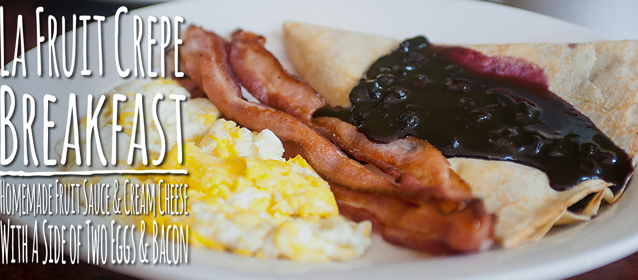 Brunch of eggs and bacon at Creperia Nuevo Leon