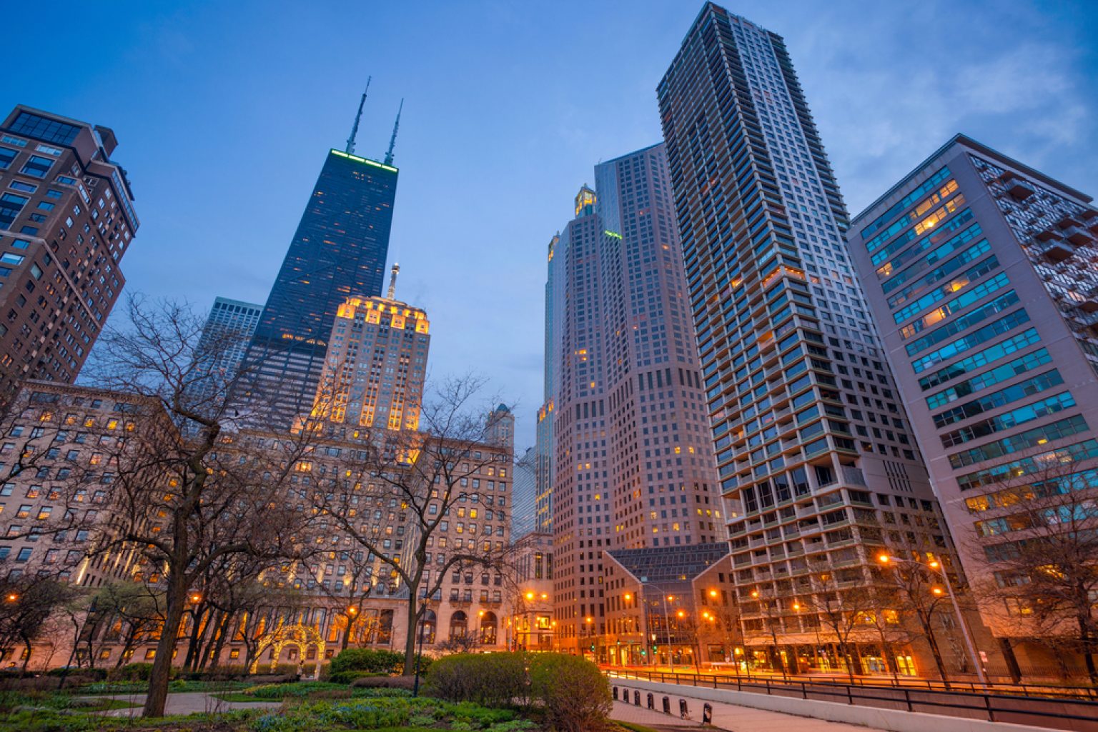 best tourist hotels in chicago