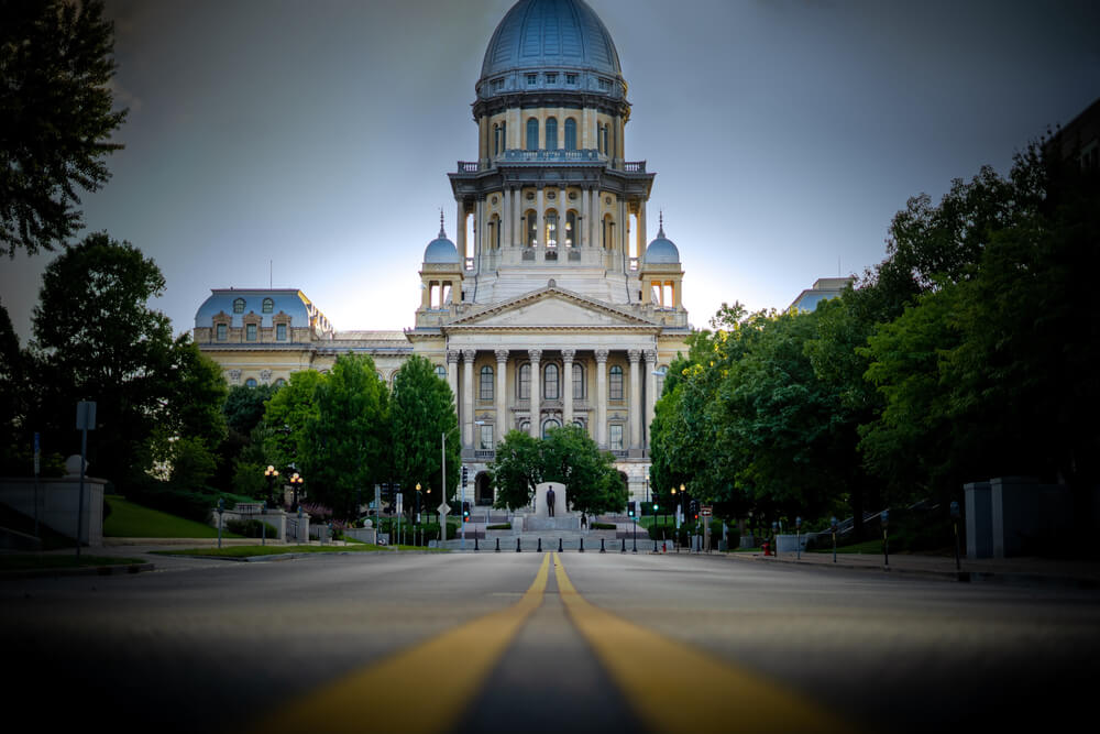 picture of Illinois capitol for article on governor Pritzker gambling change