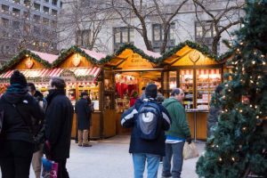 chicago december 2025 Christkindlmarket people walking into the market