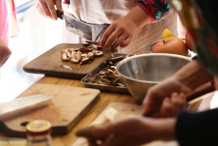 Woman cooking cooking class image