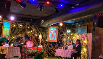 From Wonderland to Wonderfun: Mad Hatter’s (Gin &) Tea Party Chicago Show Review