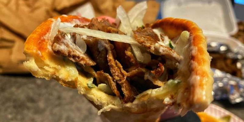 Try Chicago’s Biggest Gyros Portion At Windy City Gyros