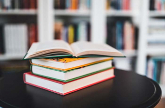 Chicago-Based Author Kemi Alabi Wins Academy of American Poets’ First Book Award